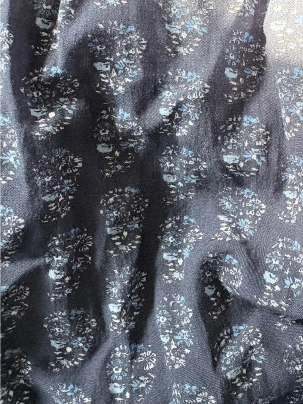DÔEN Ischia Printed Smocked Midi Dress — Navy Paisley Bouquet. Size S - Picture 6 of 8